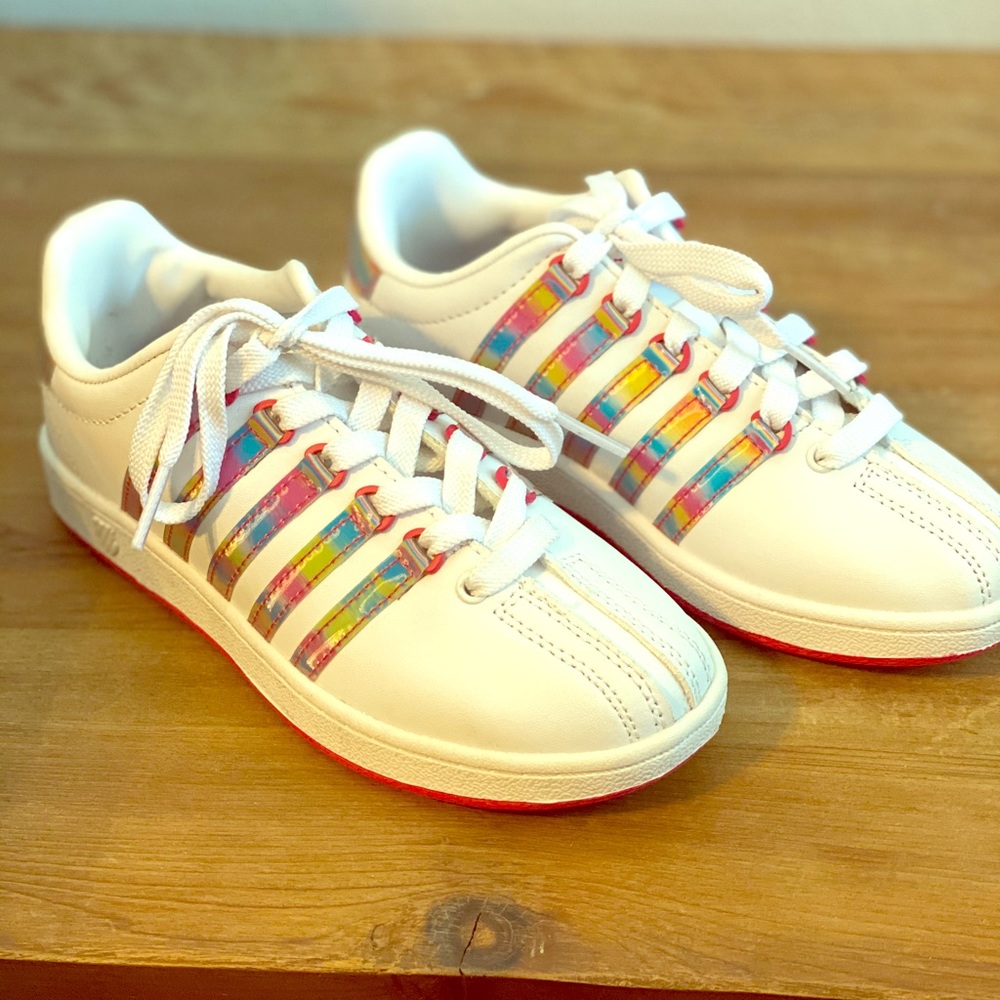 Classic K-Swiss Youth size 1